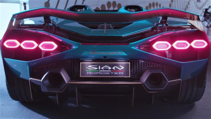 Lamborghini Sian Roadster - Breathtaking Super Sports Car｜カーテレビ（2020/07/08）